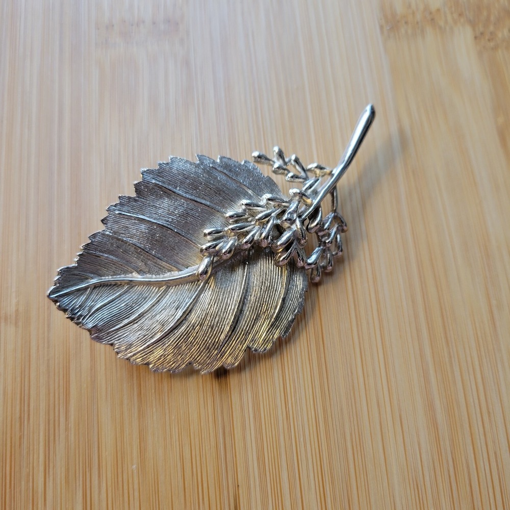Vintage BSK Leaf Brooch Pin Gold Tone Signed Garden Botanical Estate 1960s